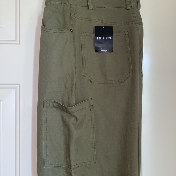 Forever 21 Cargo Pants - Picture 4 of 6